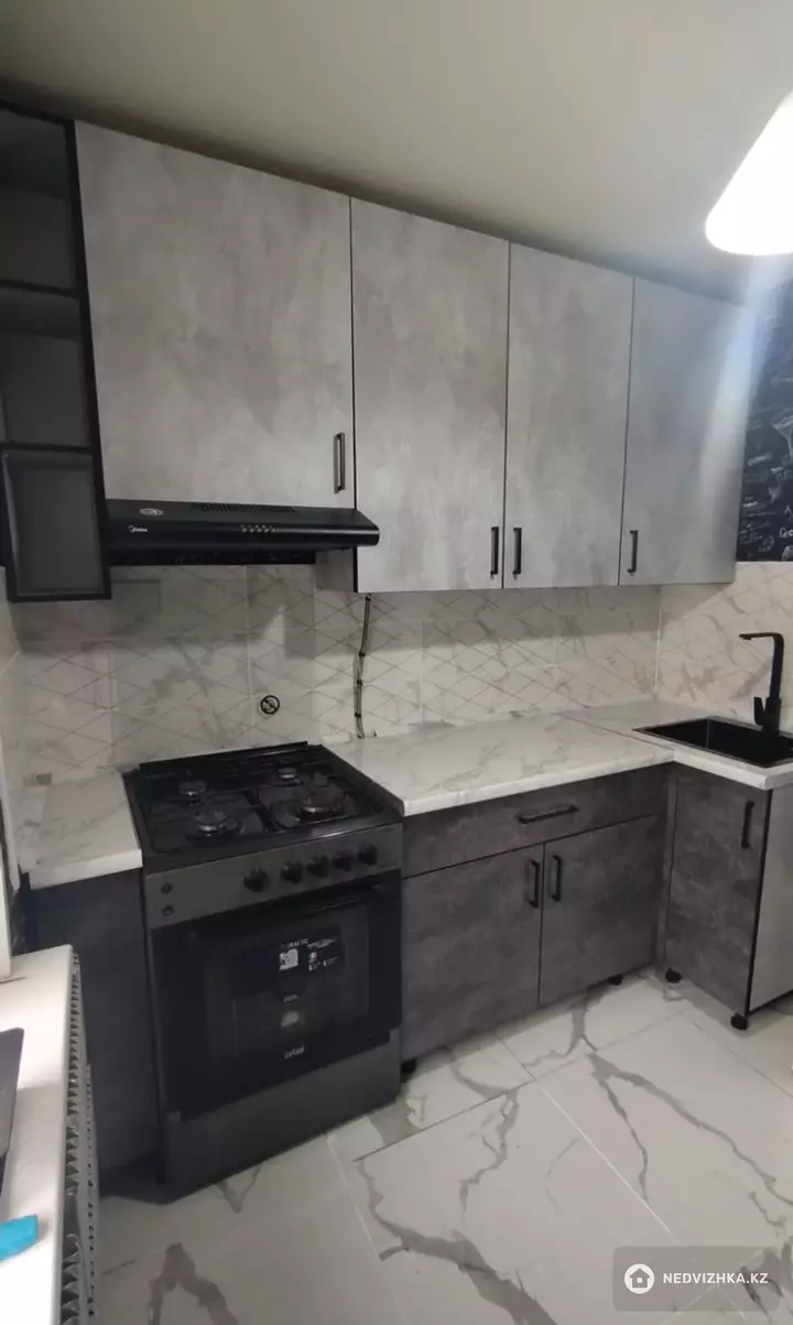 1-комнатная квартира, этаж 9 из 9, 33 м²