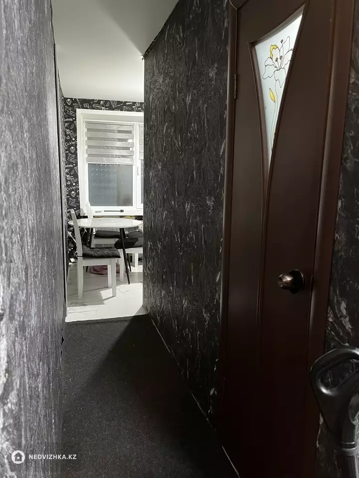 1-комнатная квартира, этаж 9 из 9, 33 м², фотография 5