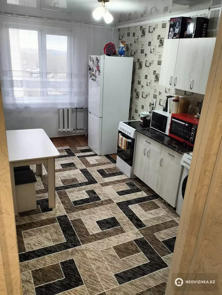 1-комнатная квартира, этаж 8 из 9, 37 м², фотография 3