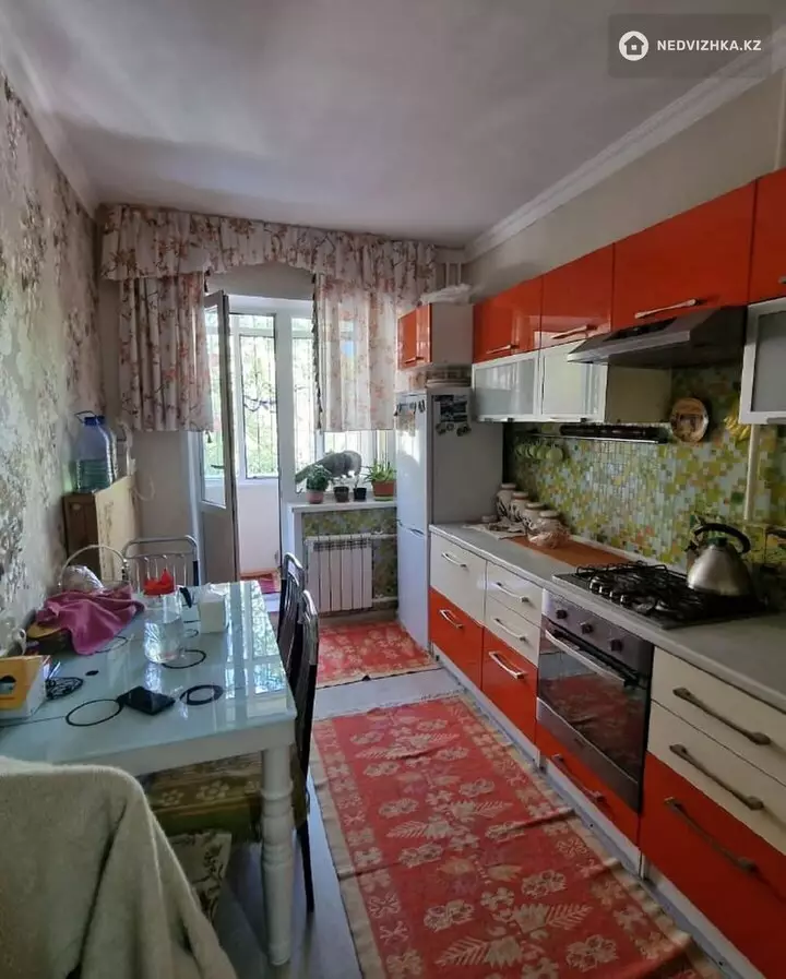 3-комнатная квартира, этаж 2 из 5, 70 м², фотография 5