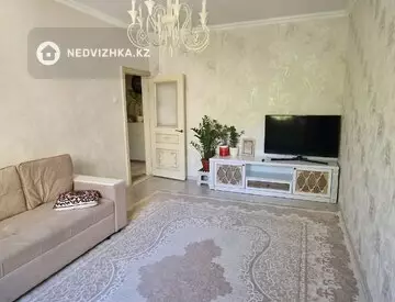 3-комнатная квартира, этаж 2 из 5, 70 м², миниатюра 2
