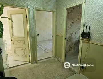 3-комнатная квартира, этаж 2 из 5, 70 м², миниатюра 4