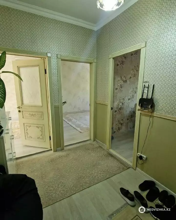 3-комнатная квартира, этаж 2 из 5, 70 м², фотография 4