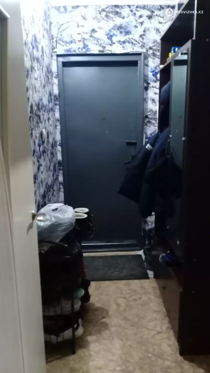 3-комнатная квартира, этаж 2 из 4, 60 м², фотография 4