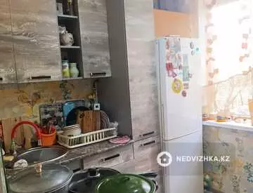 3-комнатная квартира, этаж 2 из 4, 60 м², миниатюра 7