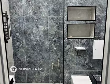 2-комнатная квартира, этаж 2 из 10, 84 м², Посуточно, миниатюра 6