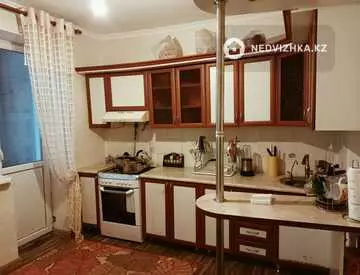 3-комнатная квартира, этаж 5 из 5, 87 м², миниатюра 2