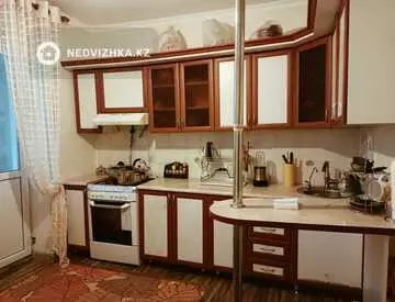 3-комнатная квартира, этаж 5 из 5, 87 м², миниатюра 1