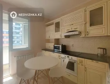 1-комнатная квартира, этаж 5 из 12, 40 м², Посуточно