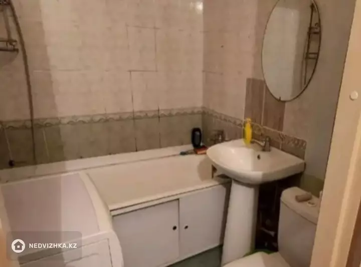 1-комнатная квартира, этаж 1 из 5, 30 м², По часам, фотография 3