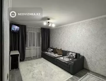 3-комнатная квартира, этаж 3 из 5, 67 м², миниатюра 1