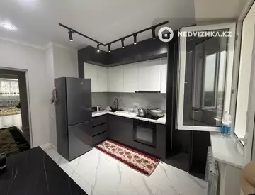 2-комнатная квартира, этаж 11 из 13, 70 м², На длительный срок, миниатюра 2