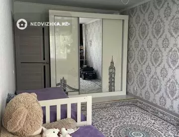 3-комнатная квартира, этаж 2 из 5, 64 м², миниатюра 4