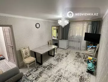 3-комнатная квартира, этаж 2 из 5, 64 м², миниатюра 1