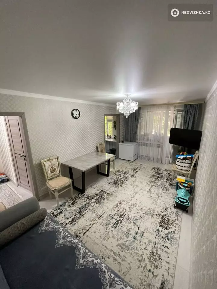 3-комнатная квартира, этаж 2 из 5, 64 м²