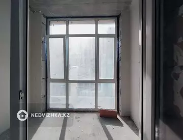 3-комнатная квартира, этаж 1 из 5, 92 м², миниатюра 4