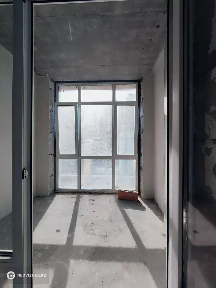 3-комнатная квартира, этаж 1 из 5, 92 м², фотография 4