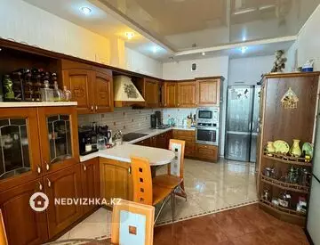 5-комнатная квартира, этаж 13 из 16, 162 м², миниатюра 3