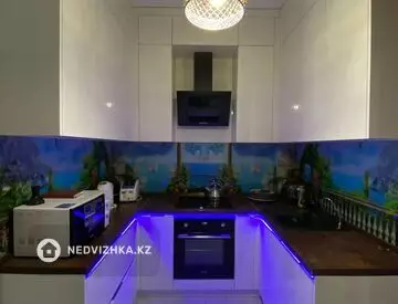 3-комнатная квартира, этаж 6 из 6, 110 м², На длительный срок, миниатюра 12