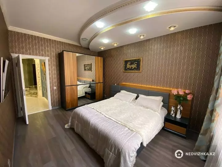 3-комнатная квартира, этаж 6 из 6, 110 м², На длительный срок, фотография 3