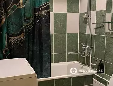 1-комнатная квартира, этаж 1 из 3, 34 м², Посуточно, миниатюра 6