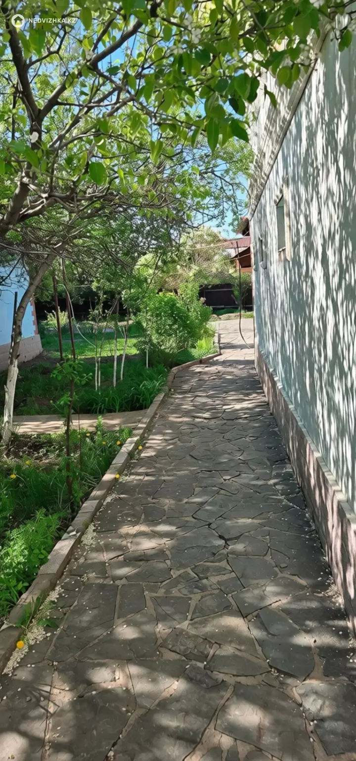 5-комнатный дом, 30 соток, 380 м², фотография 2