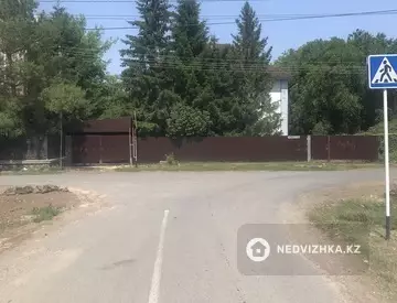6-бөлмелі үй, 15 соттық, 275 м², 1-нобай