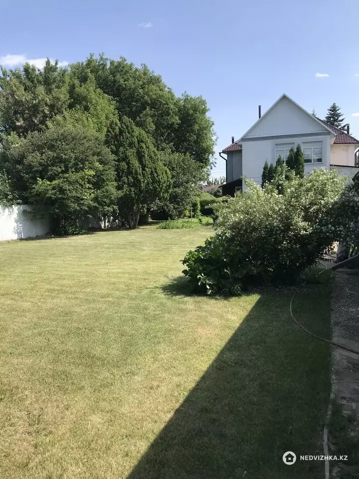 6-комнатный дом, 15 соток, 275 м², фотография 2