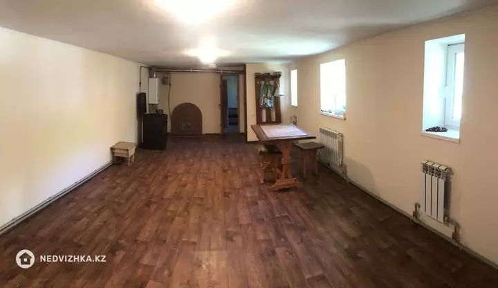 6-комнатный дом, 15 соток, 275 м², фотография 4