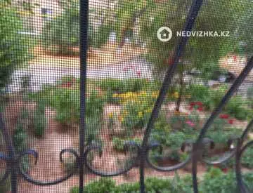 3-комнатная квартира, этаж 1 из 5, 68 м²