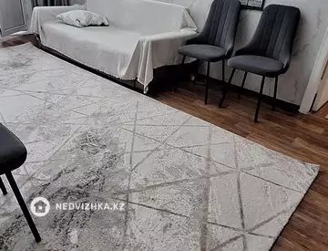 2-комнатная квартира, этаж 3 из 5, 45 м², миниатюра 2