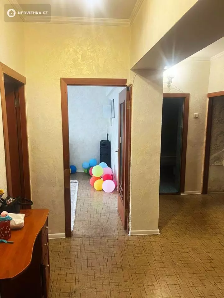 3-комнатная квартира, этаж 1 из 5, 62 м², фотография 3