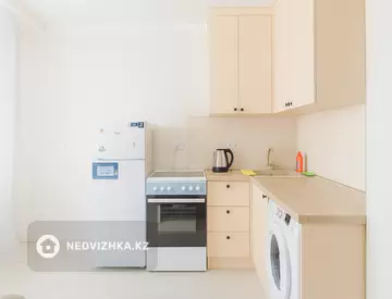 1-комнатная квартира, этаж 5 из 14, 45 м², Посуточно