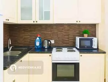 1-комнатная квартира, этаж 5 из 21, 45 м², Посуточно, миниатюра 7