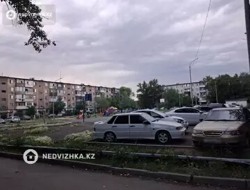 4-комнатная квартира, этаж 4 из 5, 61 м²