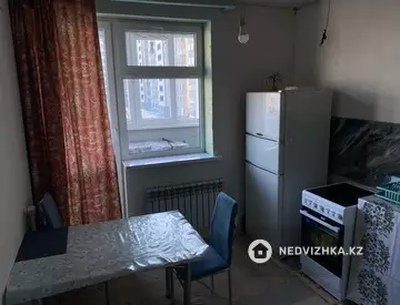 2-комнатная квартира, этаж 3 из 13, 64 м², миниатюра 10
