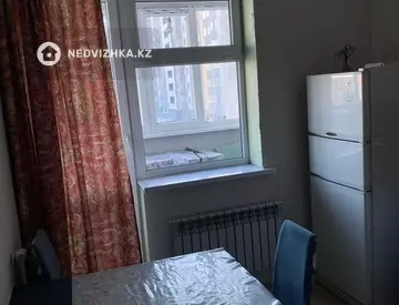 2-комнатная квартира, этаж 3 из 13, 64 м², миниатюра 12