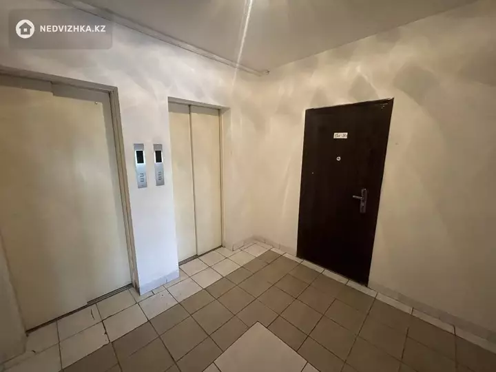 4-комнатная квартира, этаж 3 из 12, 103 м², фотография 2