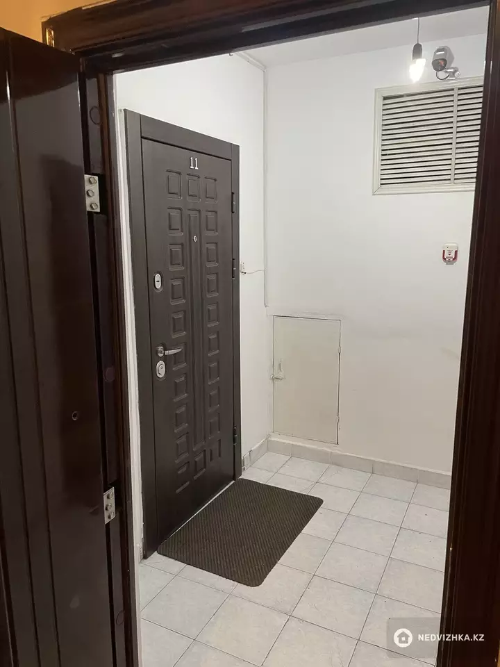 4-комнатная квартира, этаж 3 из 12, 103 м², фотография 3