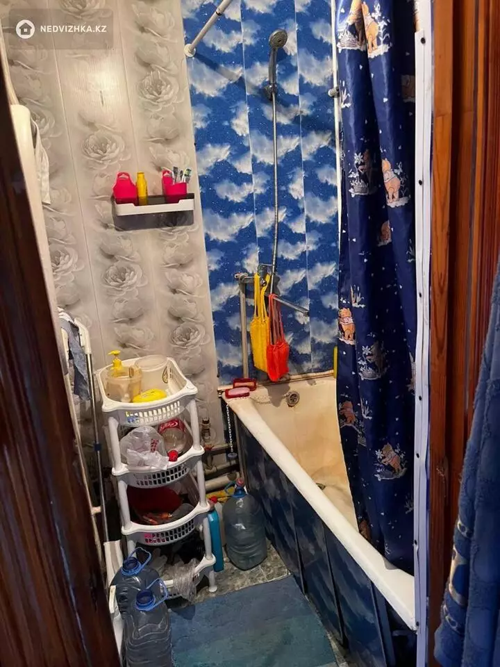 3-комнатная квартира, этаж 3 из 5, 60 м², фотография 3