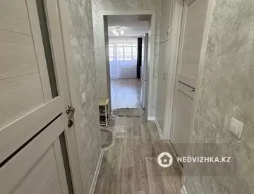 3-комнатная квартира, этаж 5 из 5, 64 м², миниатюра 10