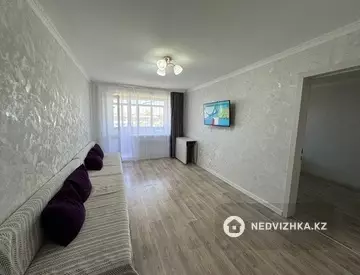 3-комнатная квартира, этаж 5 из 5, 64 м², миниатюра 1