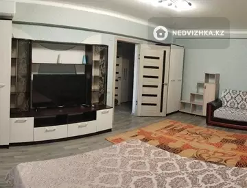 1-комнатная квартира, этаж 3 из 3, 43 м², Посуточно