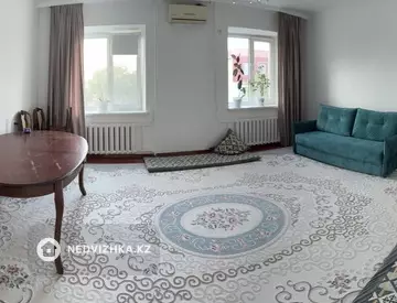4-комнатная квартира, этаж 4 из 5, 101 м²