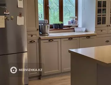 5-бөлмелі үй, 5 соттық, 180 м², 3-нобай
