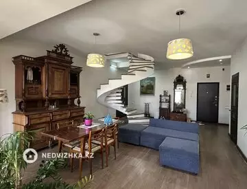 5-комнатная квартира, этаж 13 из 12, 295 м², На длительный срок