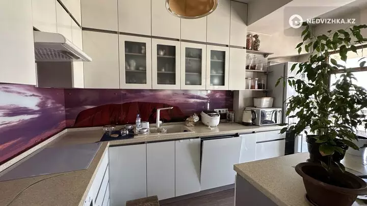 5-комнатная квартира, этаж 13 из 12, 295 м², На длительный срок, фотография 5