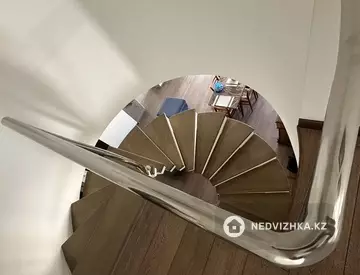 5-комнатная квартира, этаж 13 из 12, 295 м², На длительный срок, миниатюра 11