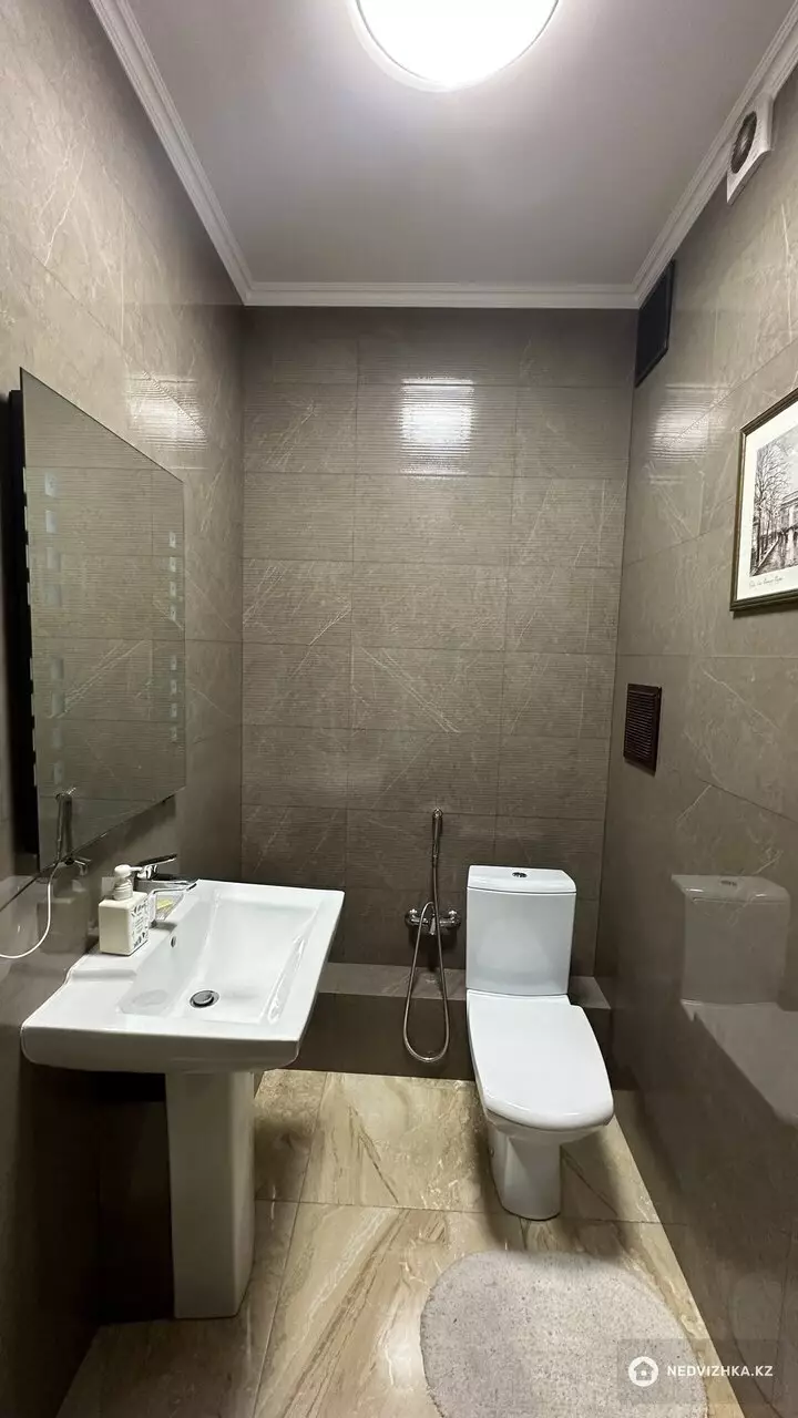 5-комнатная квартира, этаж 13 из 12, 295 м², фотография 5
