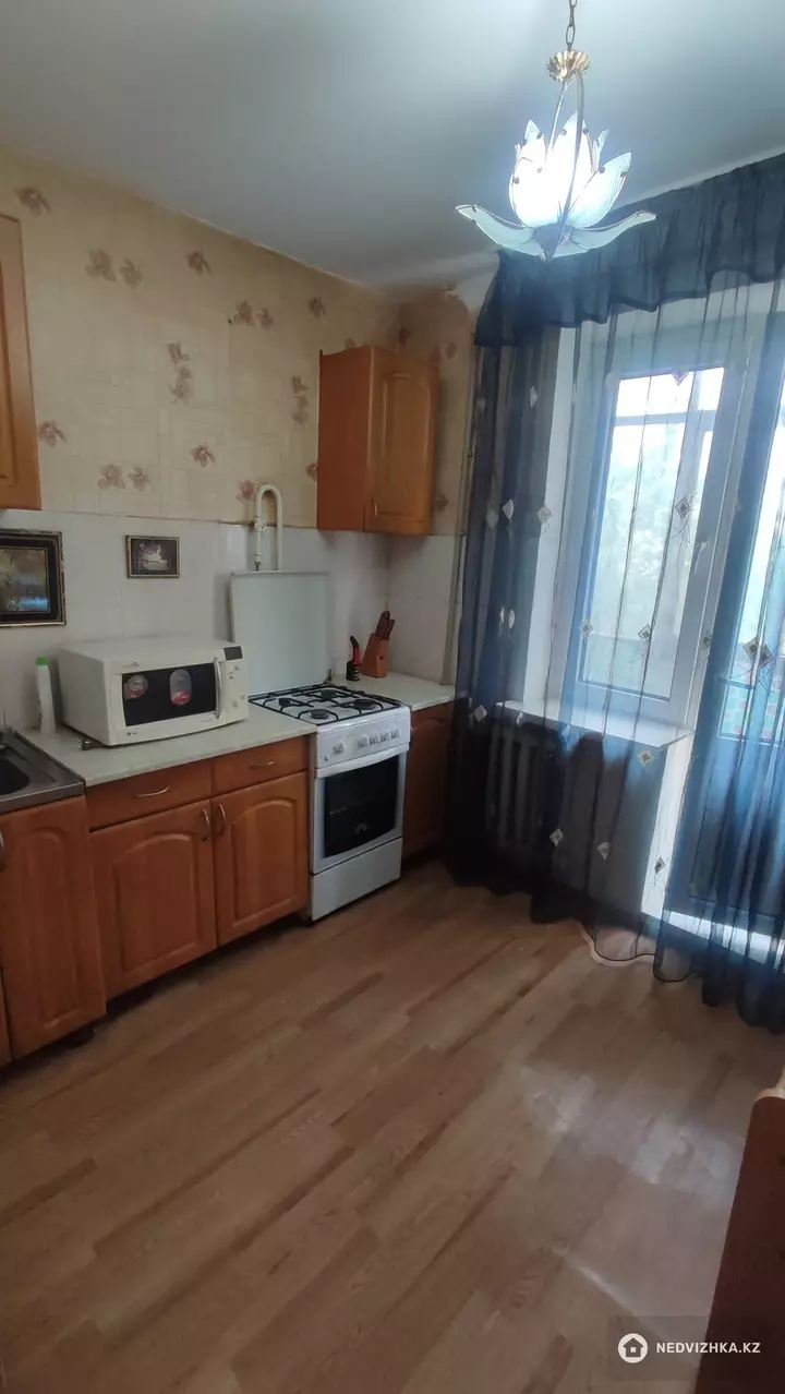 1-комнатная квартира, этаж 5 из 5, 35 м², фотография 3